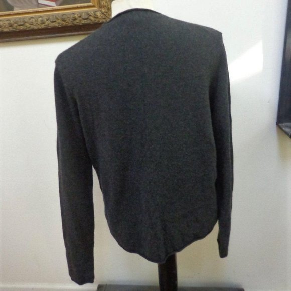 VGUC - METROPOLITAN VIEW  Man's Charcoal Gray Cashmere Crewneck Sweater Size M - Picture 5 of 6